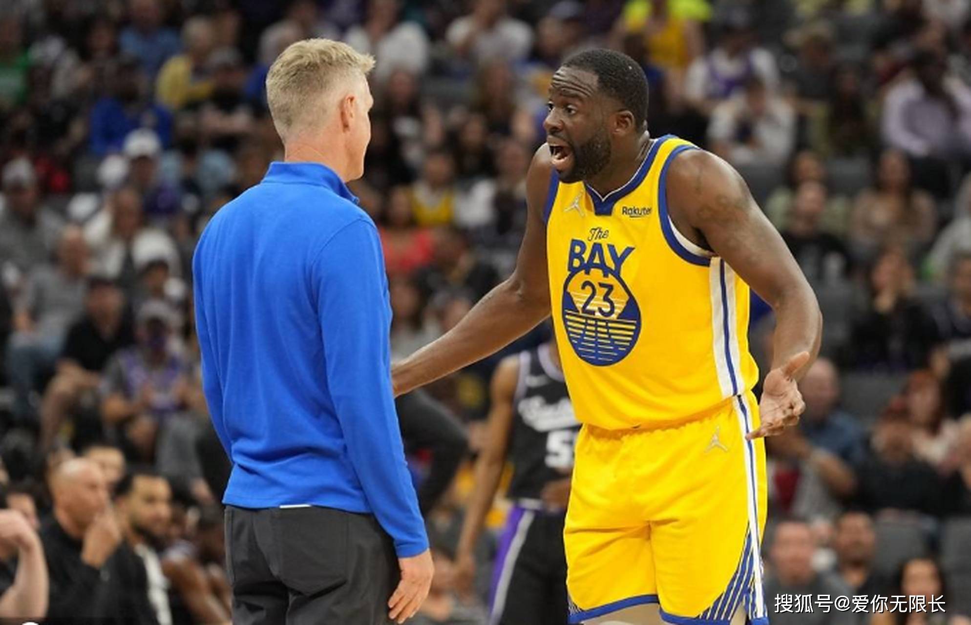 加时末段埃因霍温手感冰凉赛前夏洛特黄蜂更衣室发声，今晚金州勇士调整名单以备NBA常规赛看傻球迷的简单介绍