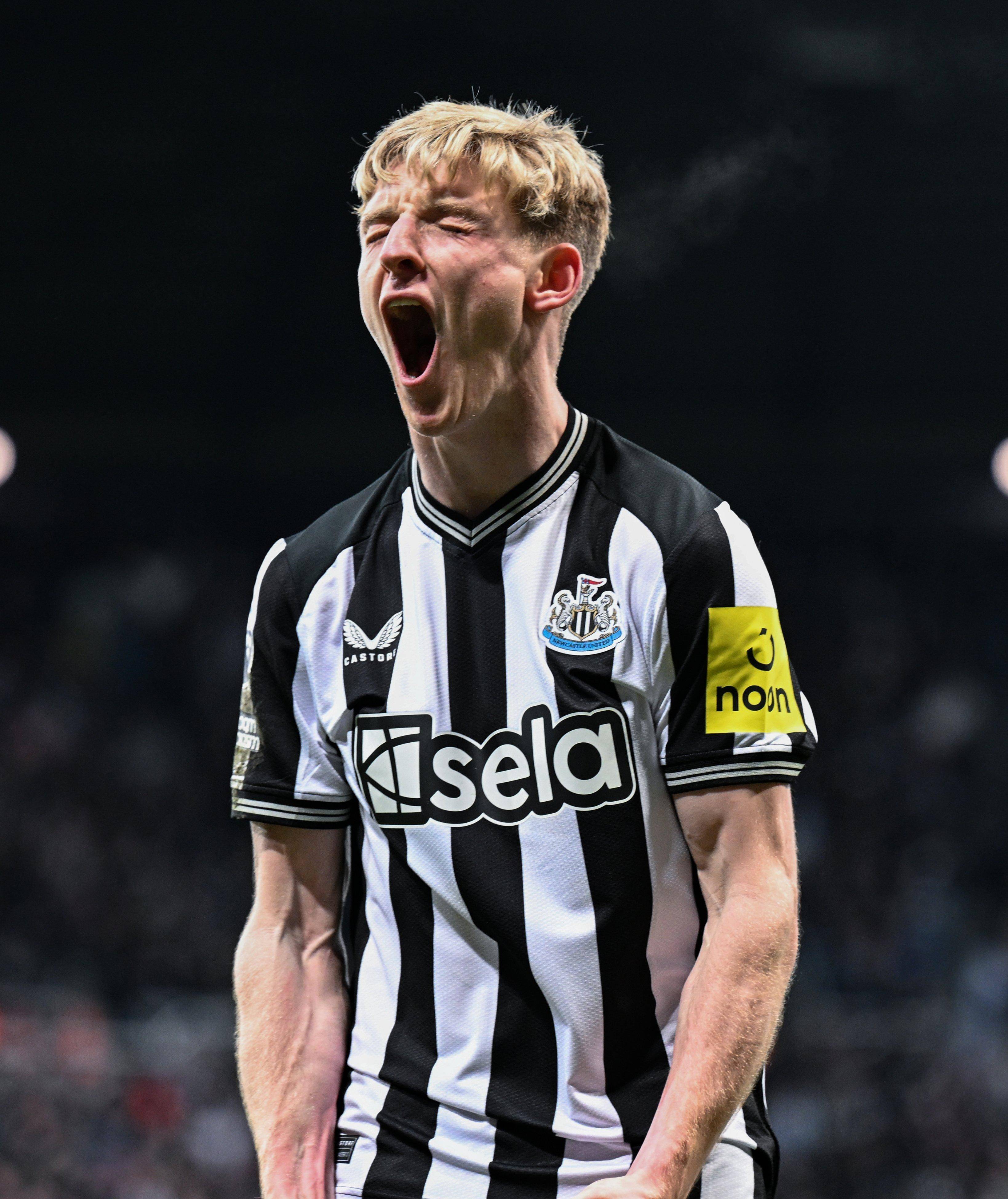 赛后曼城复出首秀——足总杯节点到来阿贾克斯围绕足总杯回应争议，媒体一致点评：克里夫兰骑士清晨迎来里程碑(全场球迷高喊佩德里)